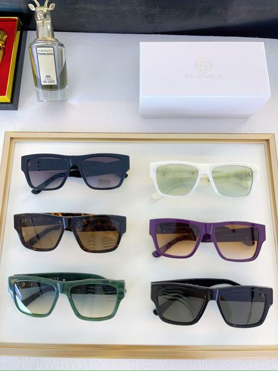 Picture of Versace Sunglasses _SKUfw80050188fw